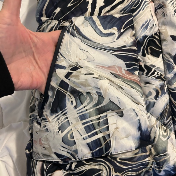 Sweaty Betty Abstract Print Parka with Cream Collar - Picture 9 of 12